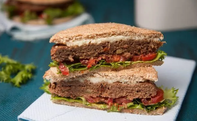 Club sandwich à la viande